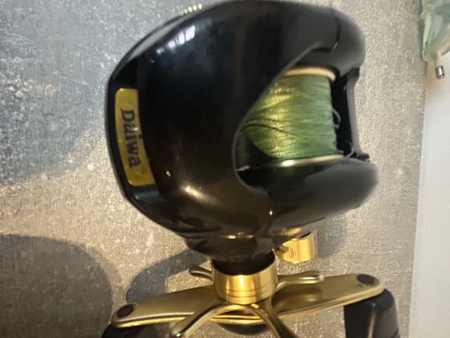 Lote 6 carretes pesca bass 200€