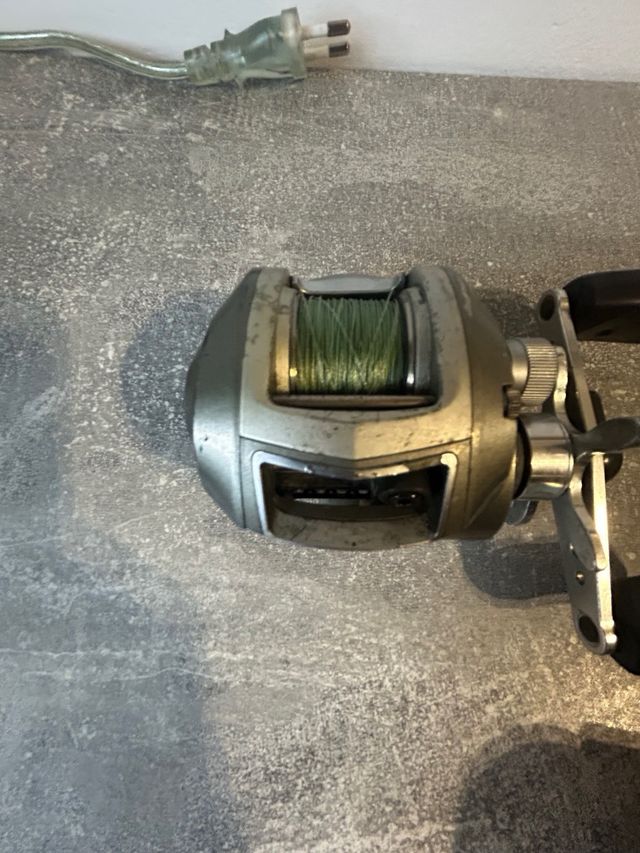 Lote 6 carretes pesca bass 200€