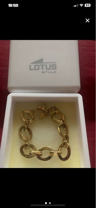 Pulsera Lotus Style Dorada con estuche 