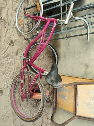 Bicicleta Electra 26" Rosa para restaurar