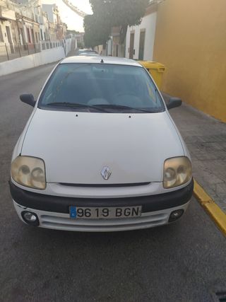 Renault Clio 2001
