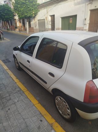 Renault Clio 2001