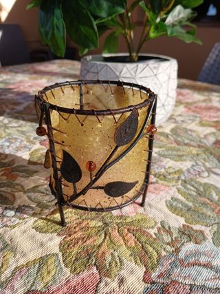 Porta candela in ferro decorato