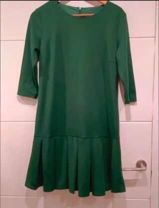 Vestido verde con vuelo
