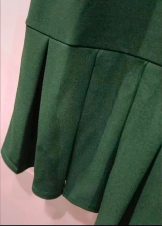 Vestido verde con vuelo
