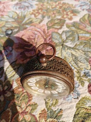 Sveglia antica in ottone vintage