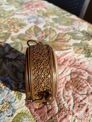 Sveglia antica in ottone vintage