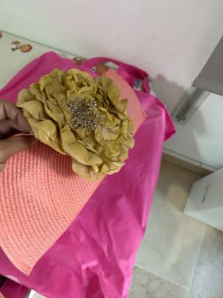 Tocado y bolso de fiesta