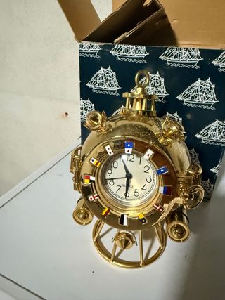 Reloj latón dorado escafandra 