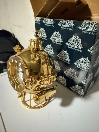 Reloj latón dorado escafandra 