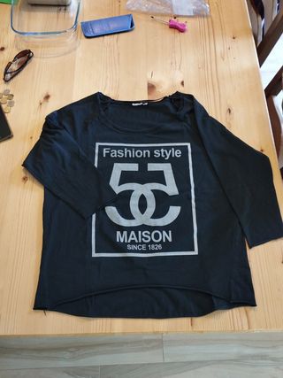 Maglia donna nera con stampa