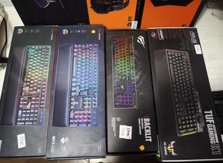 Lote Teclados sueltos o lote completo. Precintados