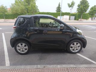 Toyota iQ 2010