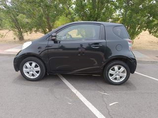 Toyota iQ 2010