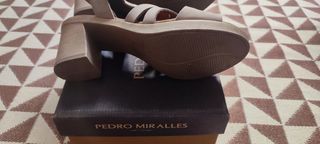 Sandalias Pedro Miralles Beige Tacón
