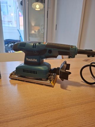Lijadora orbital Makita BO3711