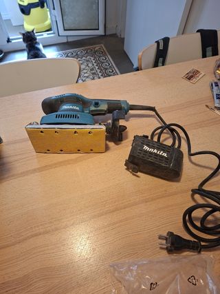 Lijadora orbital Makita BO3711
