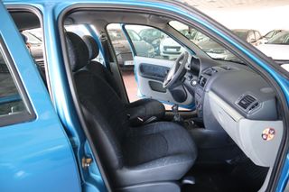 Renault Clio 2004