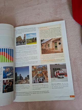 Geografía e Historia. 3 Secundaria. Revuela