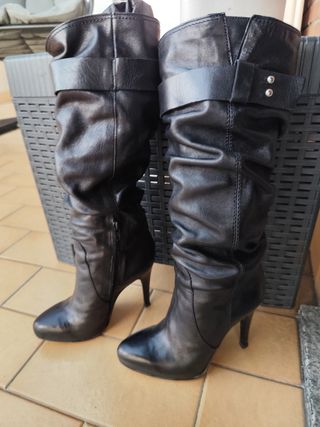 Stivali in pelle neri taglia 35