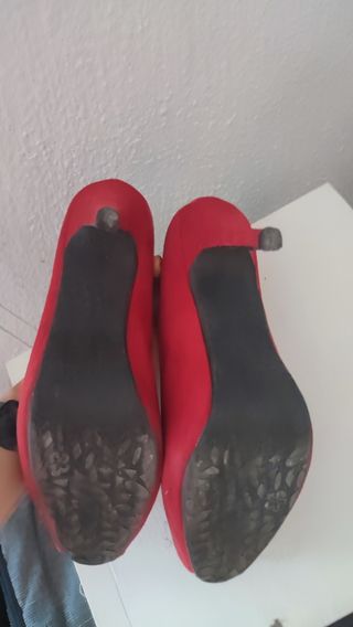 Zapatos de tacón rojos de terciopelo talla 37Nuevo