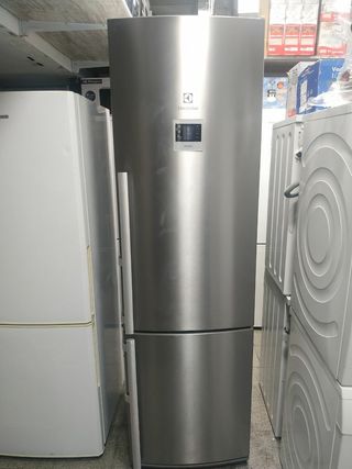 Nevera Conbi Electrolux 2.00x60cm