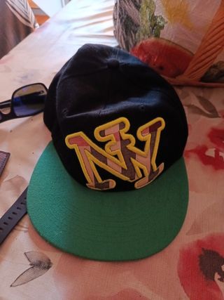 2 Gorras