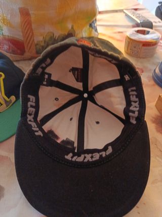 2 Gorras