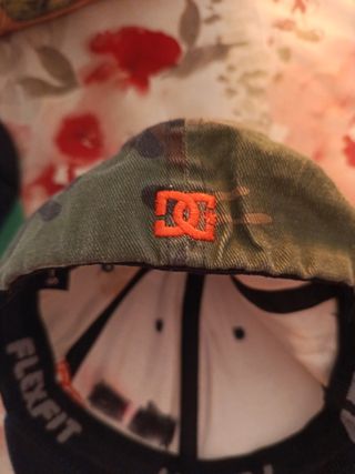 2 Gorras