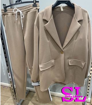 Tailleur in viscosa 