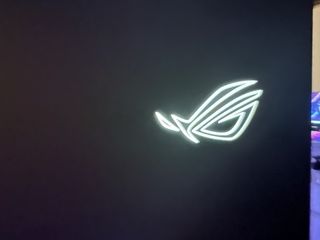 Portátil Caming ASUS ROG Strix
G15 G513RC-HN088W, 