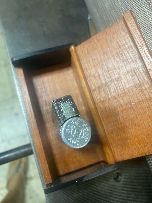 Accendino a petrolio vintage