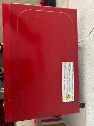 Microondas Mandine Rojo