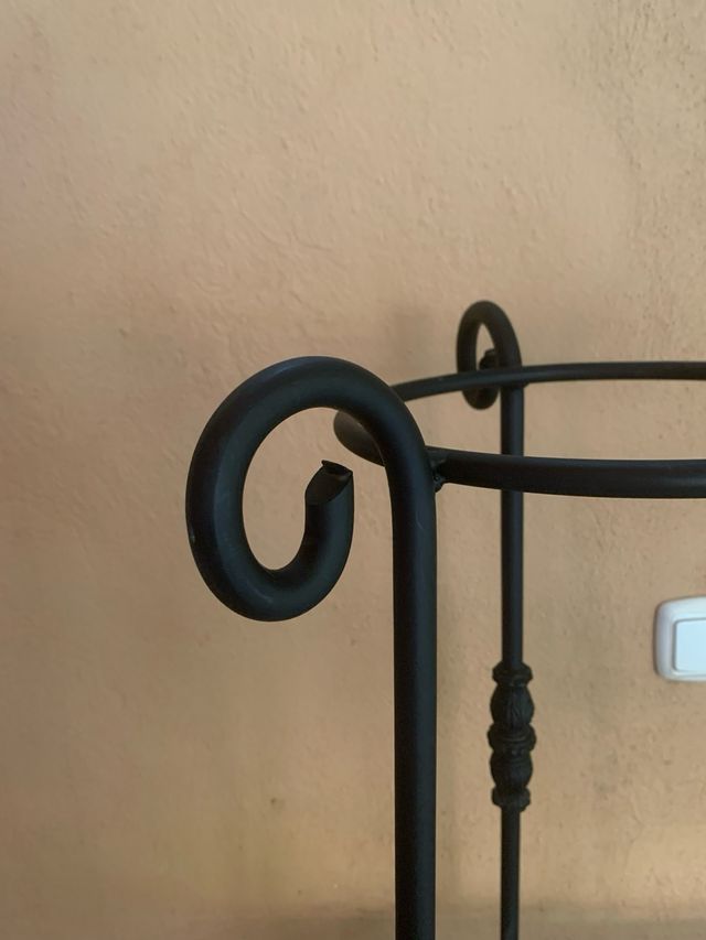 Macetero forja negro mate