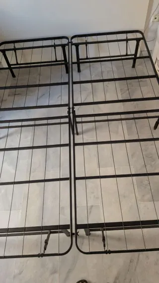 Base de cama plegable de metal más colchón