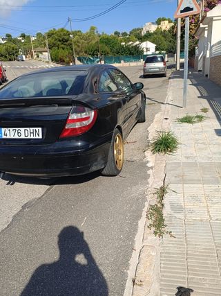 Mercedes-Benz Clase C 2004