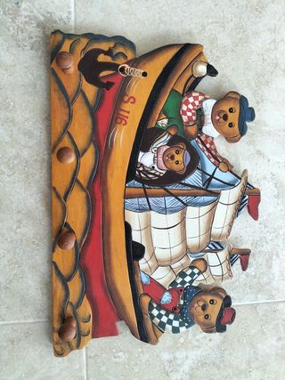 Perchero infantil de madera con ositos