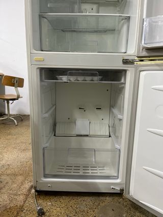 Nevera LG con Congelador