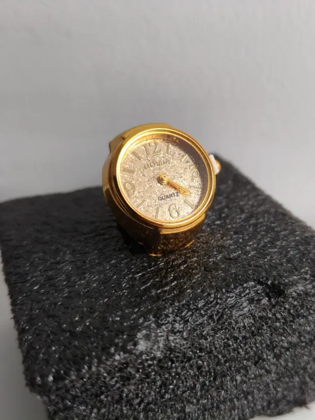 Anillo Reloj Dorado