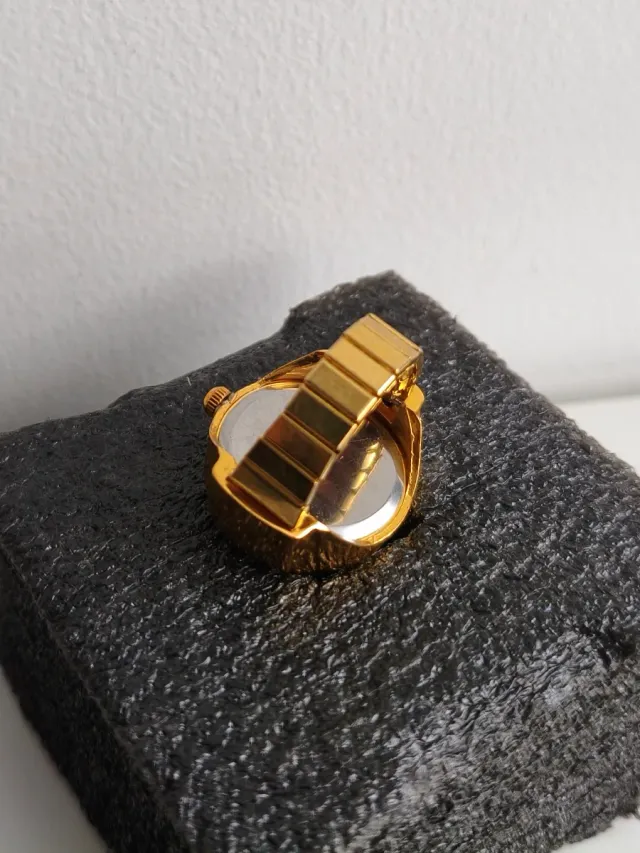 Anillo Reloj Dorado