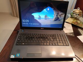 Acer TravelMate 5735Z Intel Pentium Portátil