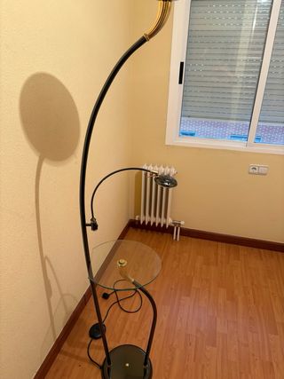Lámpara de pie moderna cristal y metal
