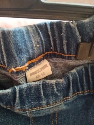 Jeans strappati per bambina