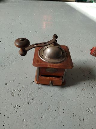 3 Antichi Macinini da Caffè