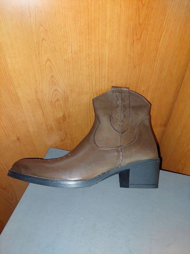 Stivaletto donna pelle testa di moro