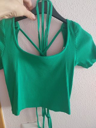 Camiseta verde m, espalda descubierta talla M