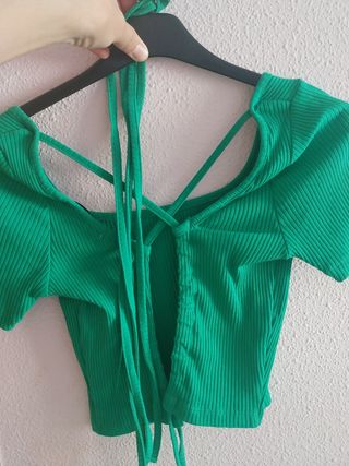 Camiseta verde m, espalda descubierta talla M