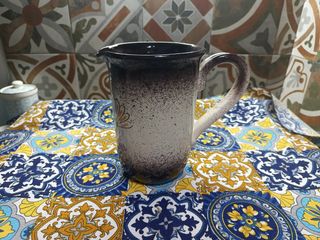 Brocca vintage in ceramica