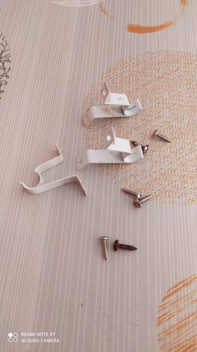 GUIDA METALLICA ESTENSIBILE BIANCA PER TENDE.