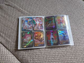 Carpeta de cartas Pokémon con 200 cartas!